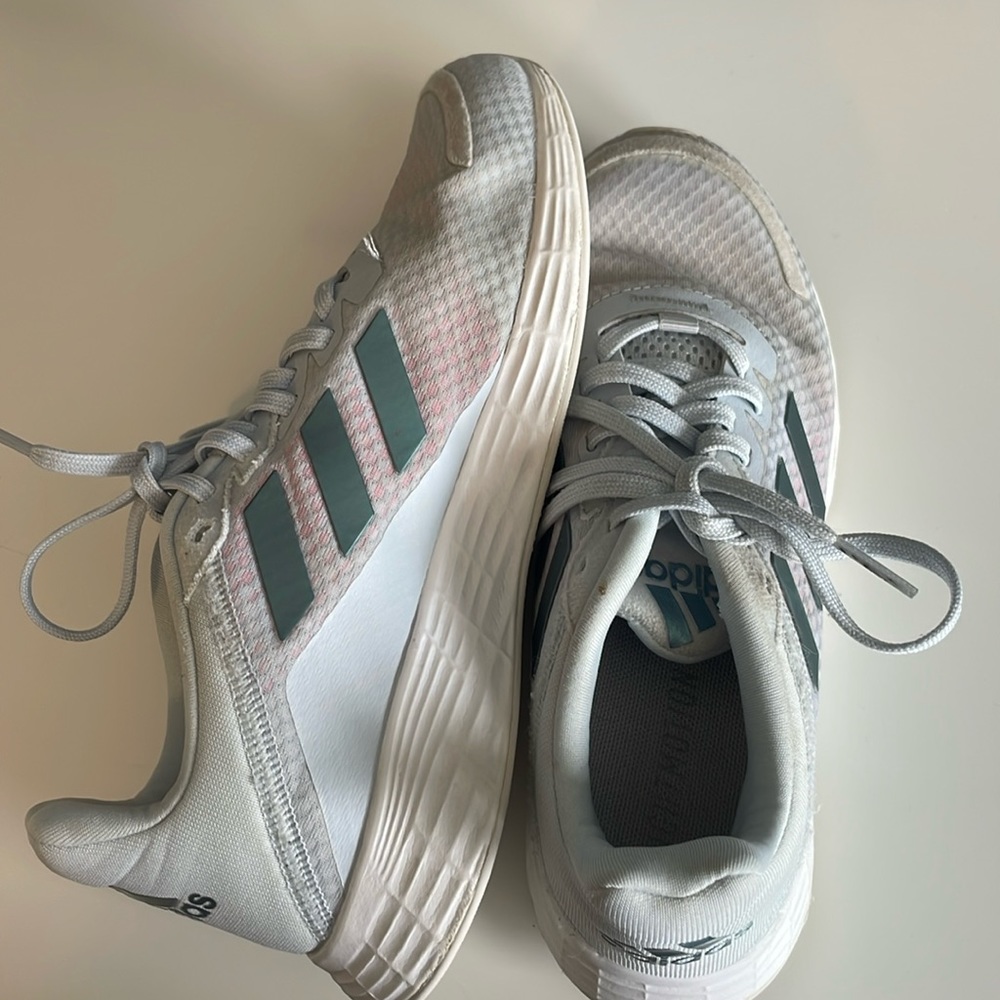 Adidas kids girls sneakers tennis shoes gym shoes light blue